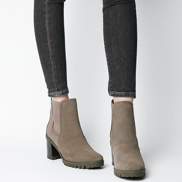 UGG Shoes - 🆕 Ugg Hazel boots size 11